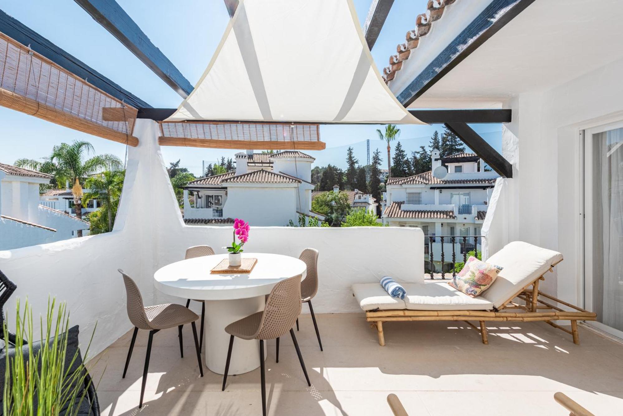 Naranjos Modern 2 Bedroom Penthouse With Views * Marbella