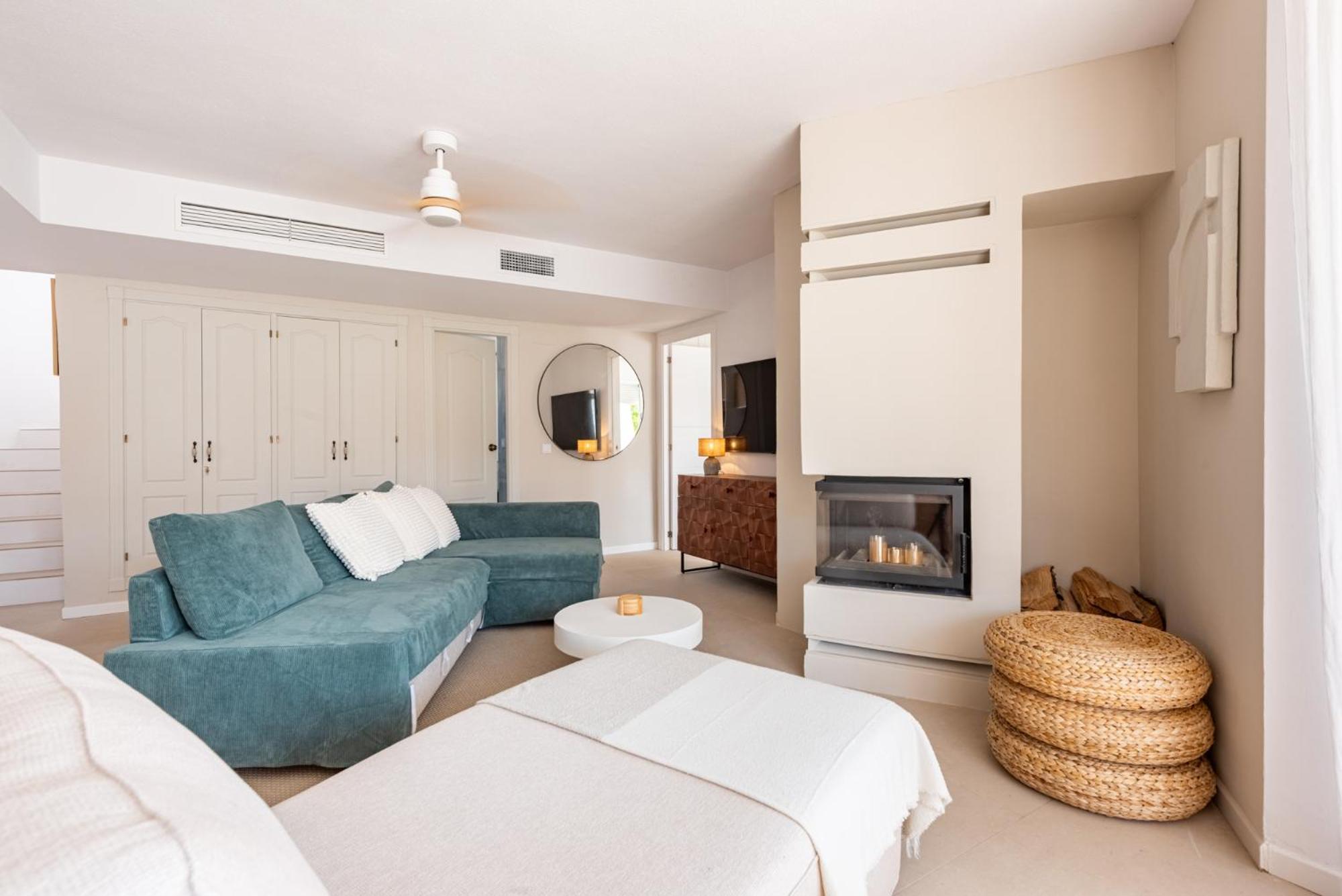 Apartment Naranjos Modern 2 Bedroom Penthouse With Views