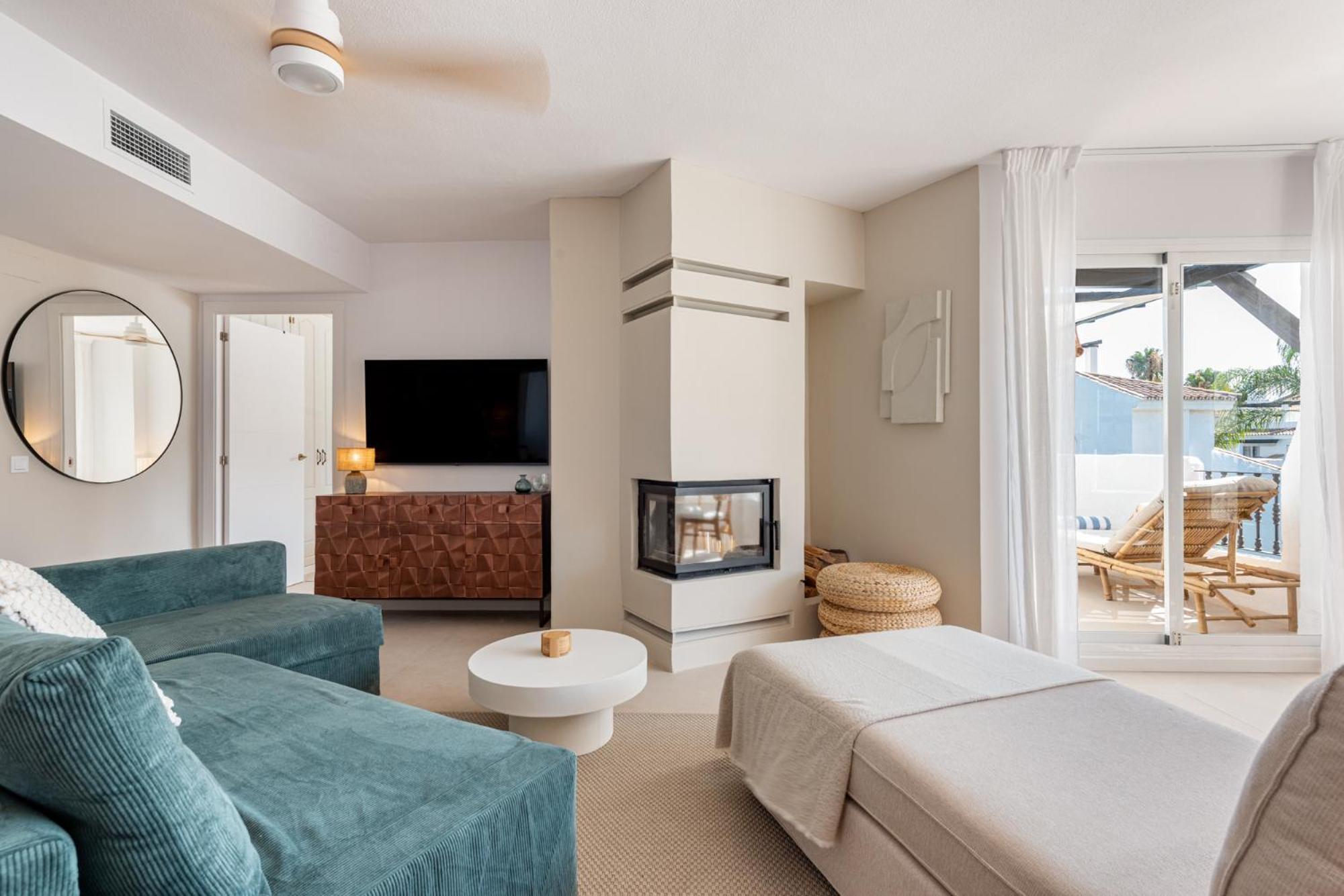 Apartment Naranjos Modern 2 Bedroom Penthouse With Views *
