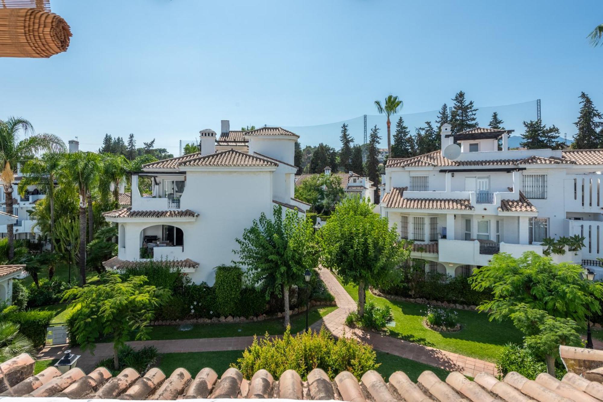 Naranjos Modern 2 Bedroom Penthouse With Views Apartment *